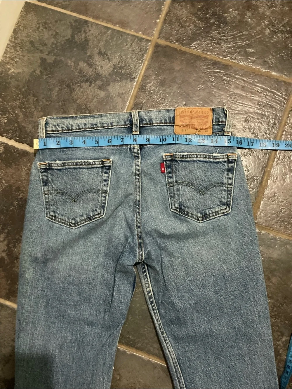 Levi’s 511 Slim Fit Men's Light Blue Distressed Straight-Leg Jeans Size 30”x30”